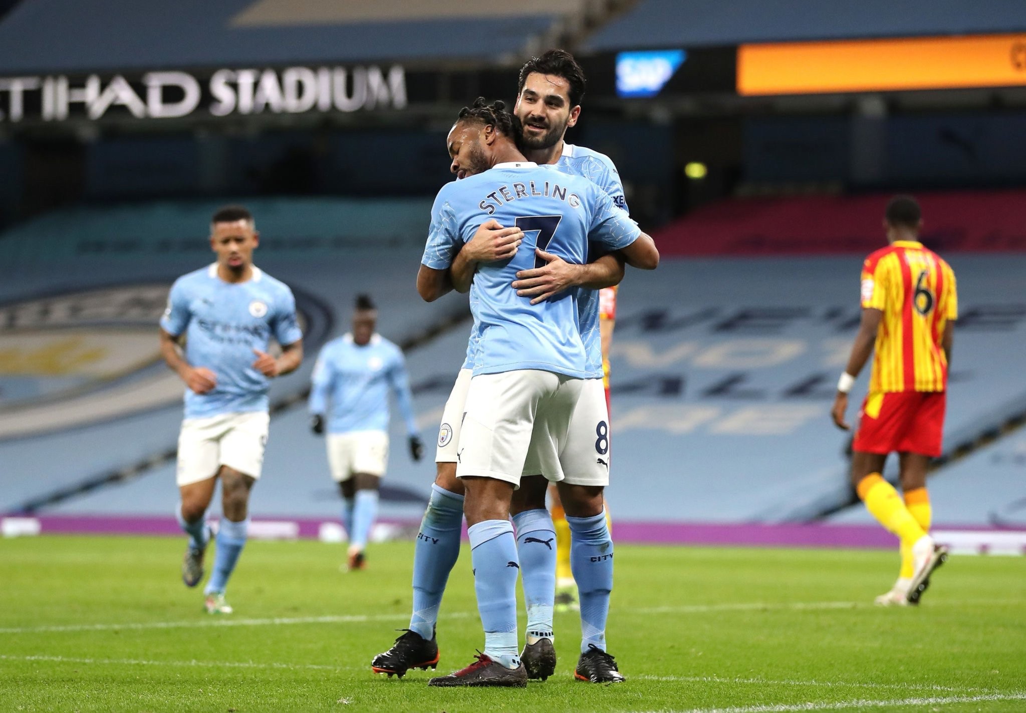 曼联只想卖 曼联只想卖